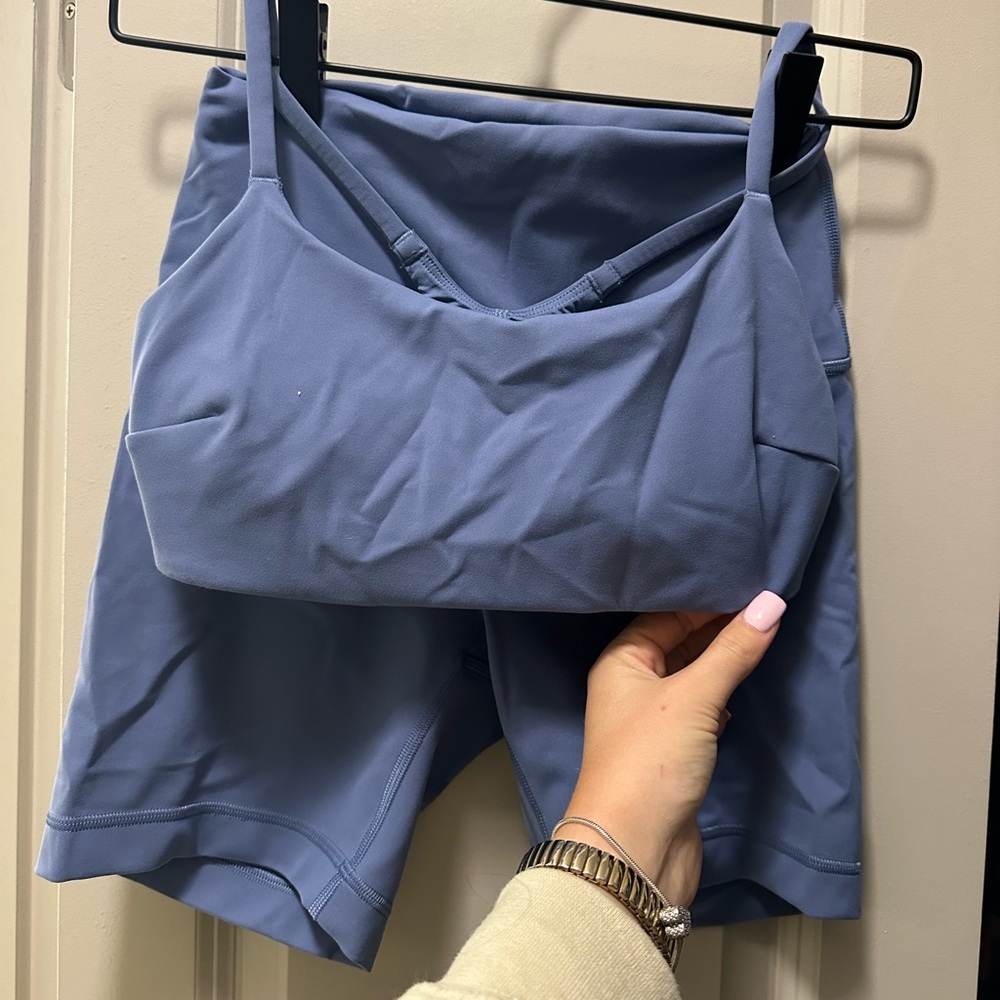 Lululemon workout set